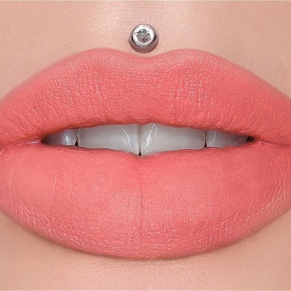 NIB Jeffree Star Velvet Trap ‘Honey Suck Me’ Lipstick - Picture 2 of 2